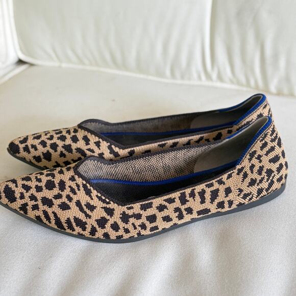 Rothy's Point Toe Flats 7.5 Leopard Spot Tan Black Comfort Travel Academia - Picture 2 of 7